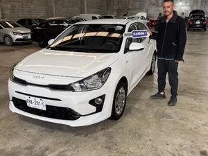 Nissan Versa Sense 2019 — foto 2 de 3
